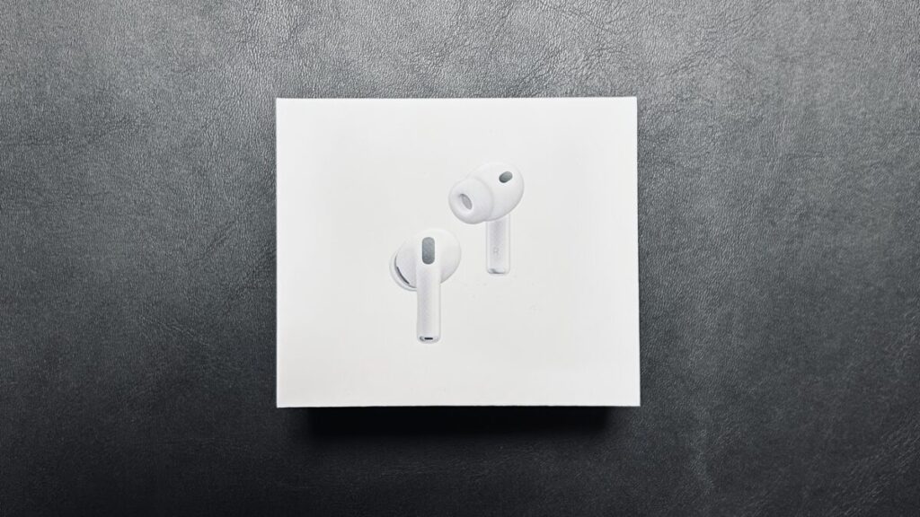 AirPods Pro 3のパッケージ外箱デザイン。白基調のApple純正ボックス